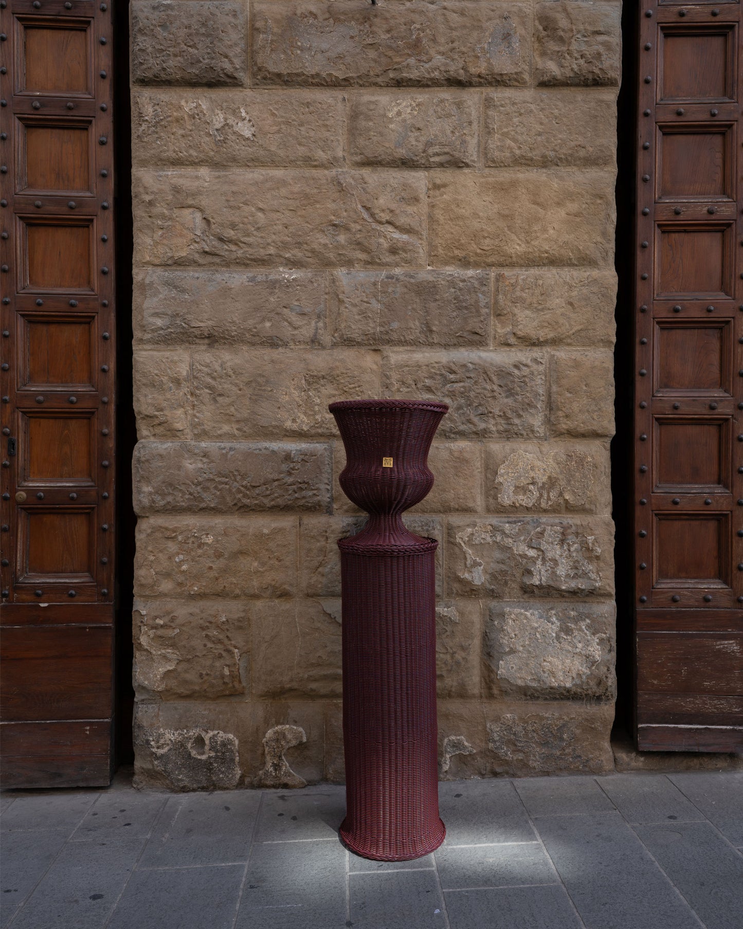 MEDICI Vase on Pedestal, Burgundy